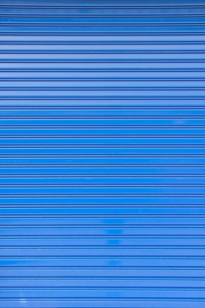 cửa cuốn đóng chậm