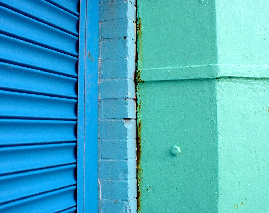 phân biệt motor cửa cuốn